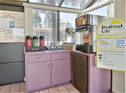 Days Inn Panama City 23Rd Street Restoran gambar